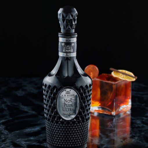 A.H. Riise Non Plus Ultra Black Edition - 0,7l - 42% - Americké Panenské ostrovy - Image 3